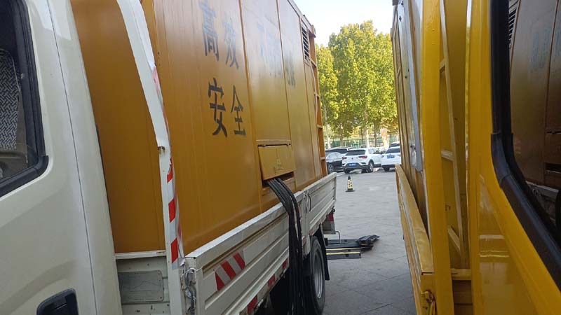 山海关如何判断柴油发电机组和UPS电源的切换时间是否符合要求？